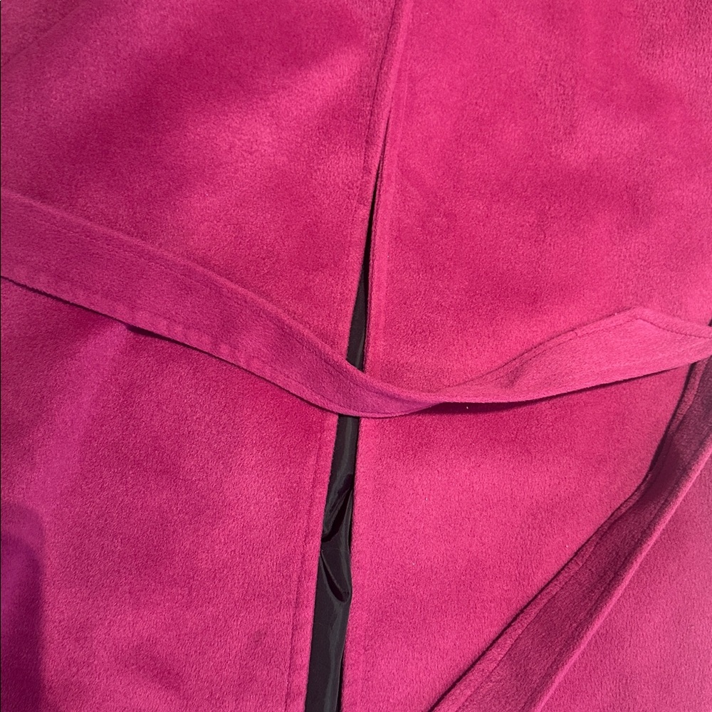 Elegant Women's Fuchsia Coat with belt - Picture 3 of 5